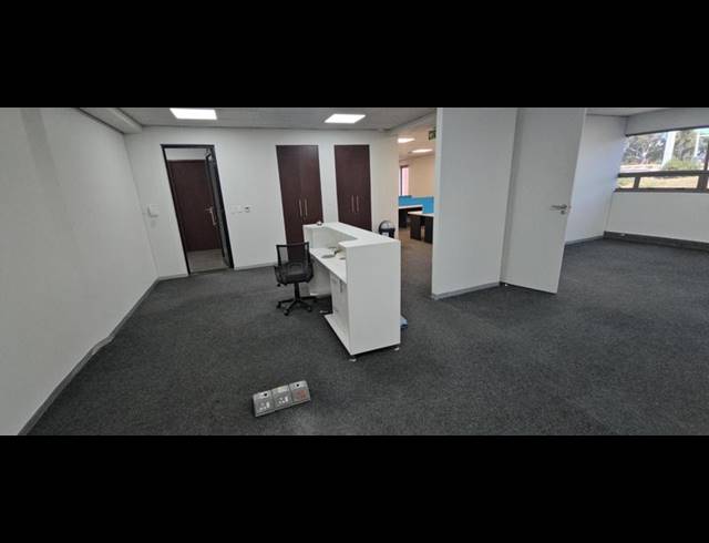 BUSINESS PROPERTY TO RENT IN CARLSWALD